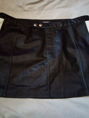 wild fable Black Mini Skirt with Snap Waist